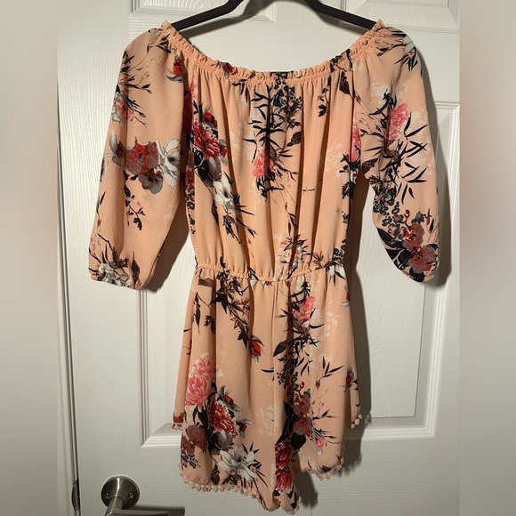 Off-the-Shoulder Flower Romper - Picture 3 of 3